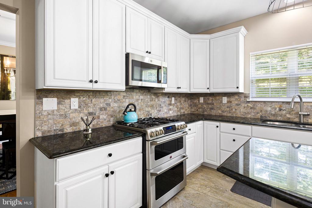 3901 CHARTER CLUB DRIVE