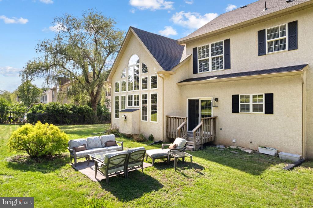3901 CHARTER CLUB DRIVE