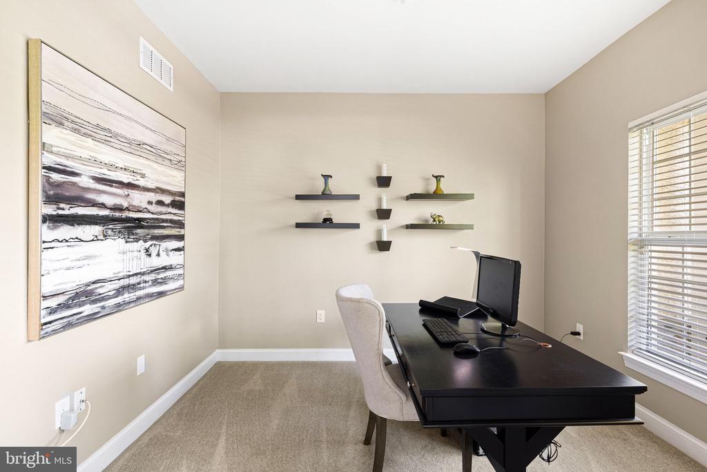 3901 CHARTER CLUB DRIVE