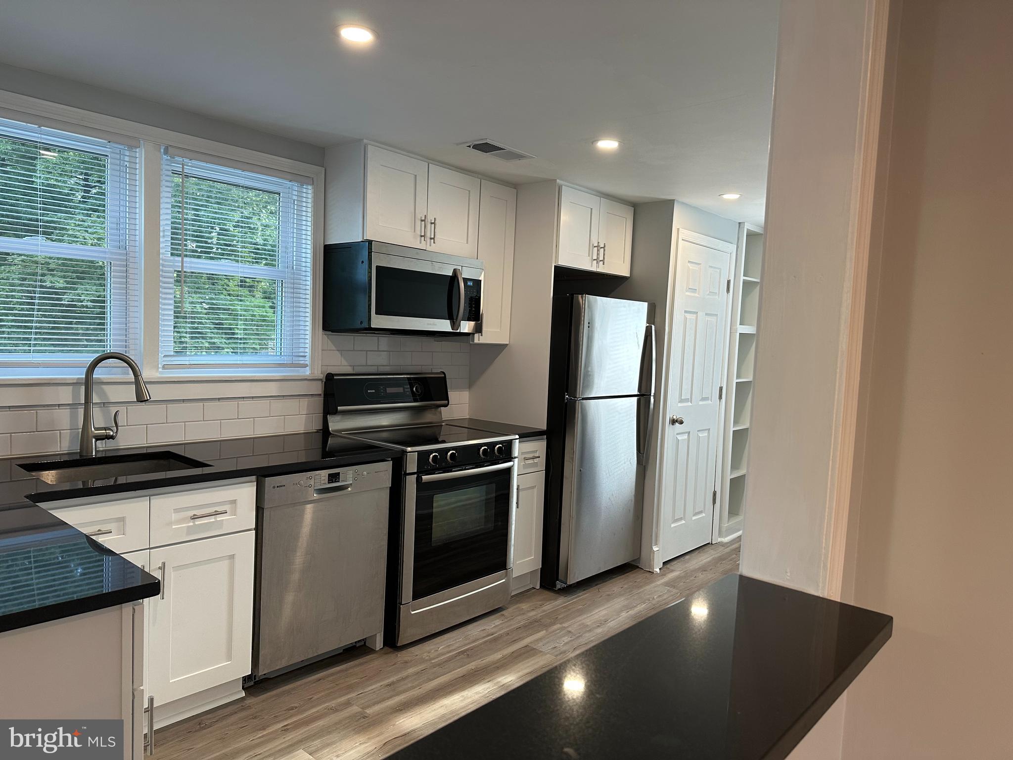 47 W Central Ave #B