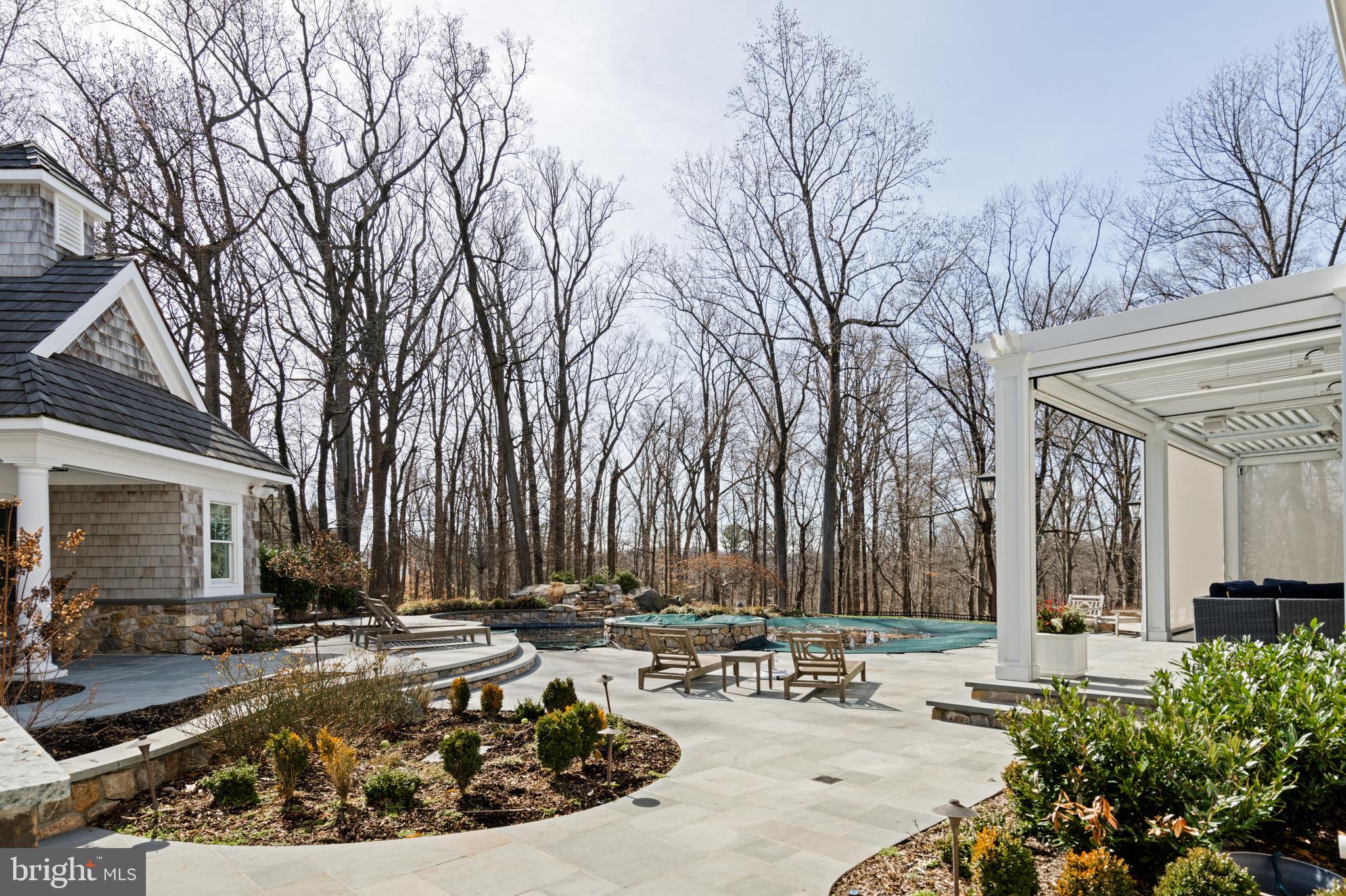 322 Winfield Rd