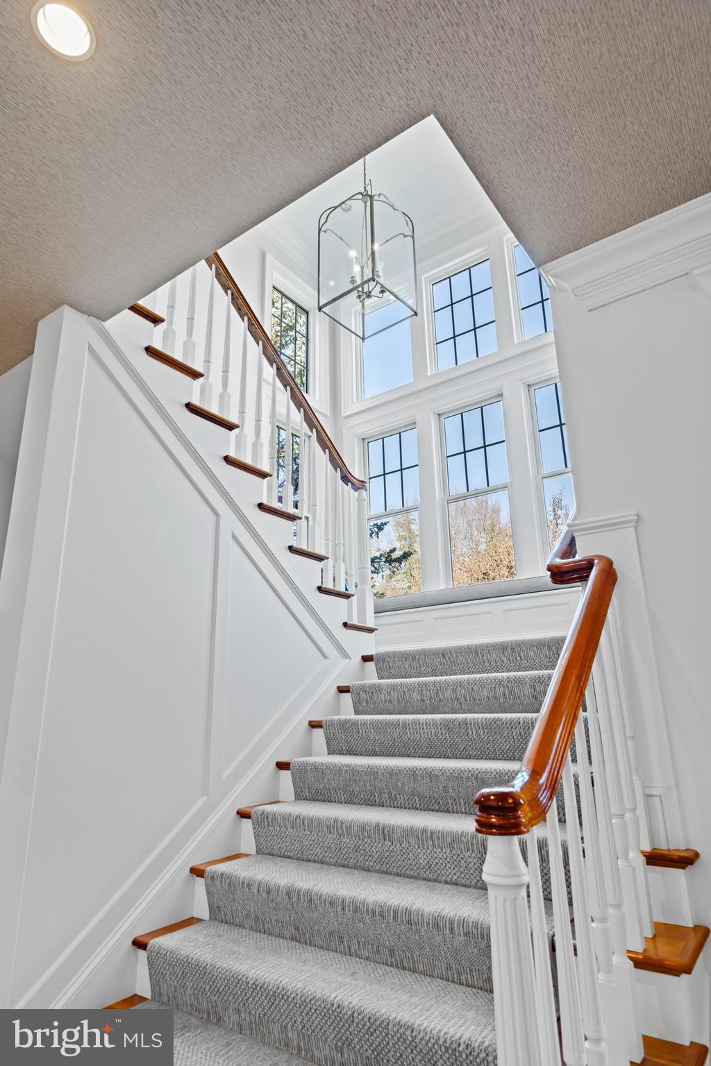 322 Winfield Rd