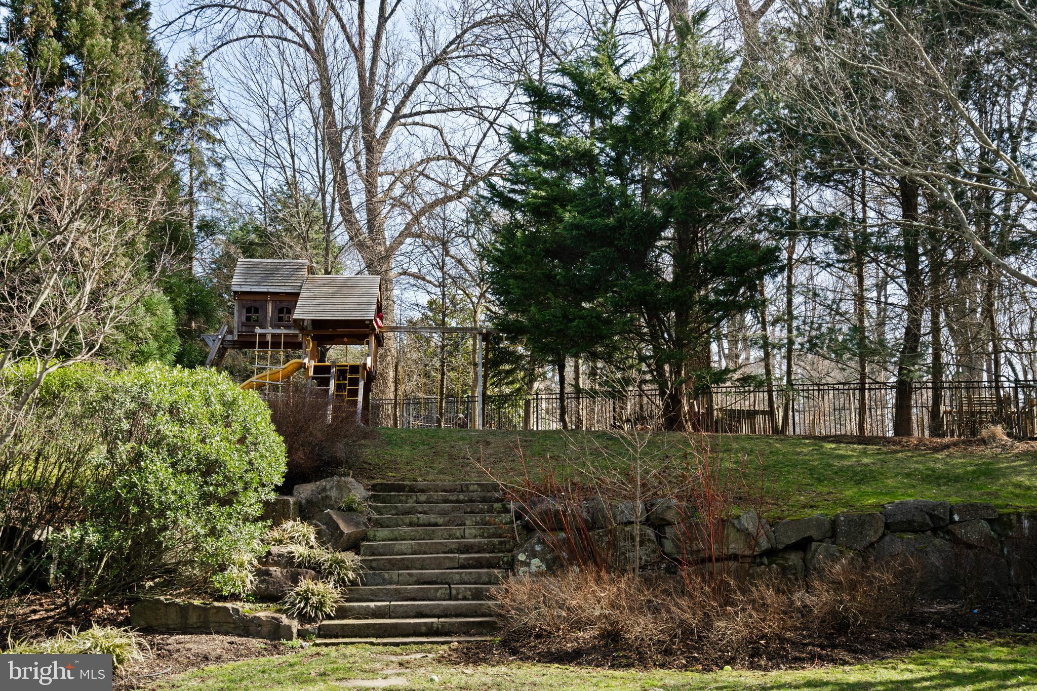 322 Winfield Rd