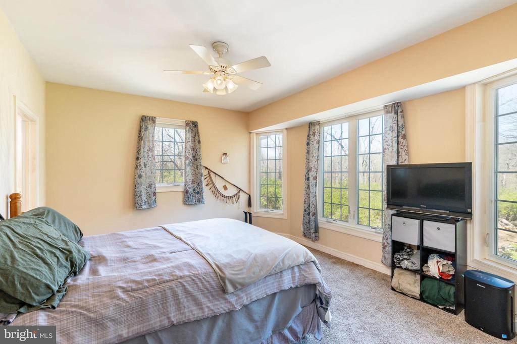 305 Dutton Mill Rd