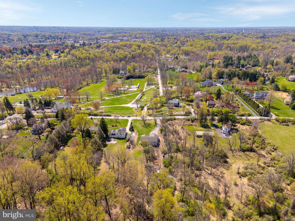 305 Dutton Mill Rd