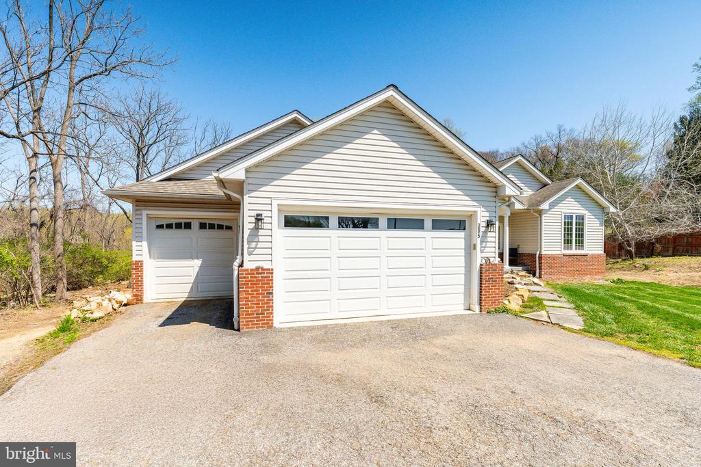 305 Dutton Mill Rd