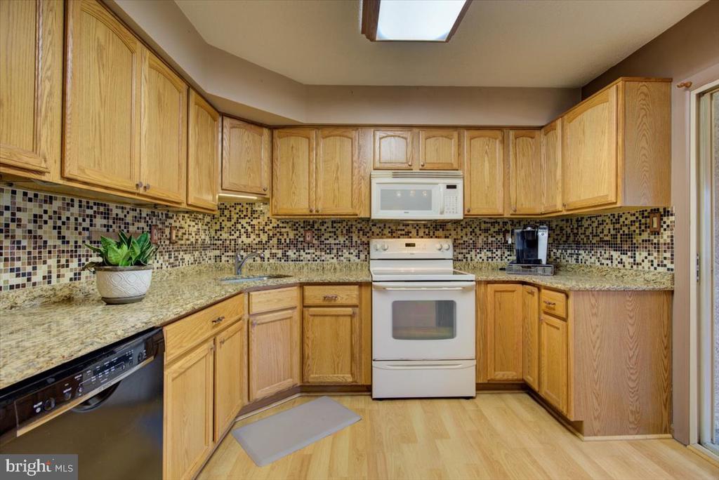102 Harvest Ln #207