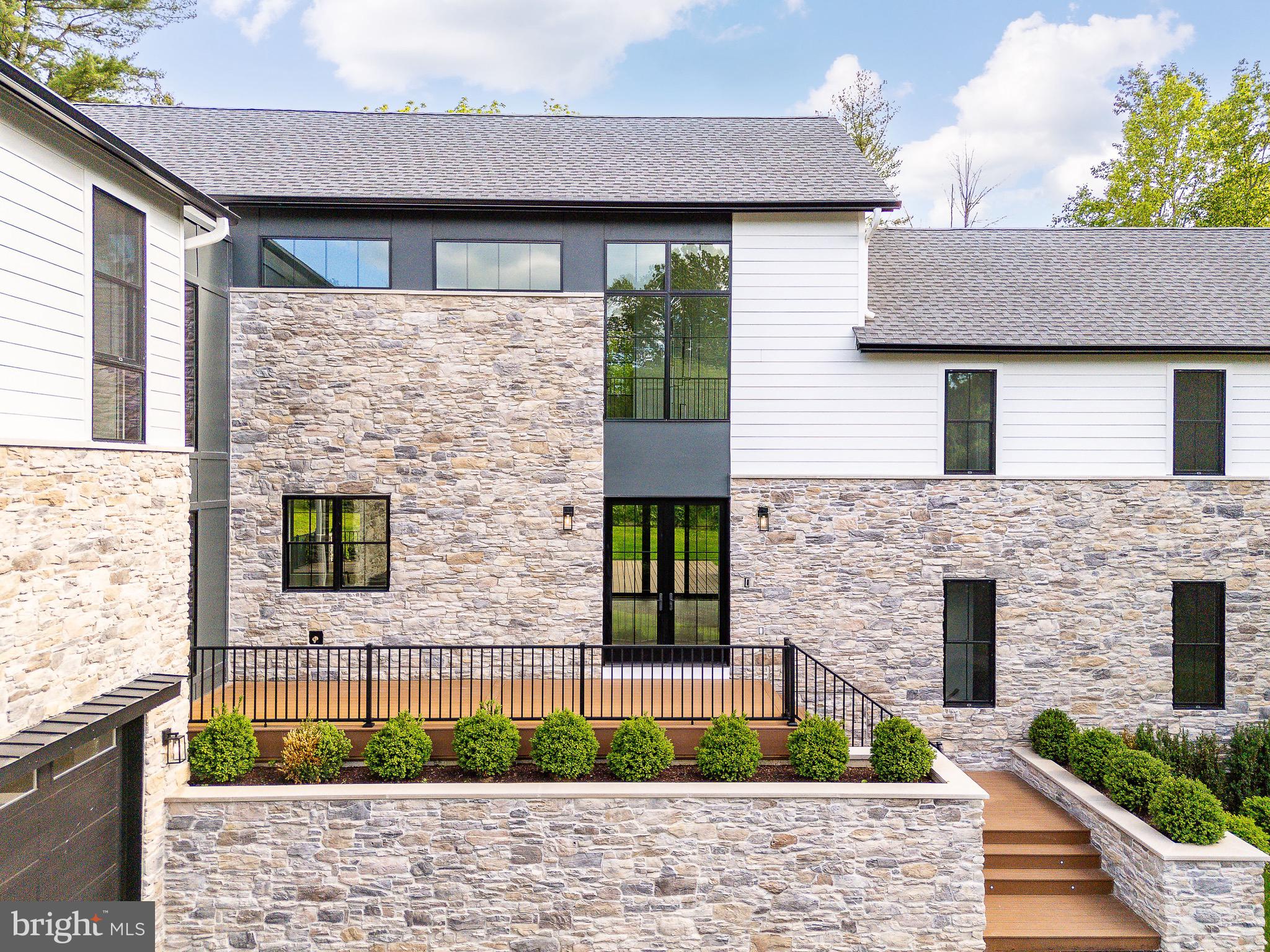 918 Ethan Allen Rd