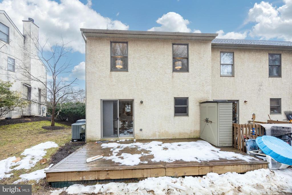 525 PICKERING STATION DRIVE