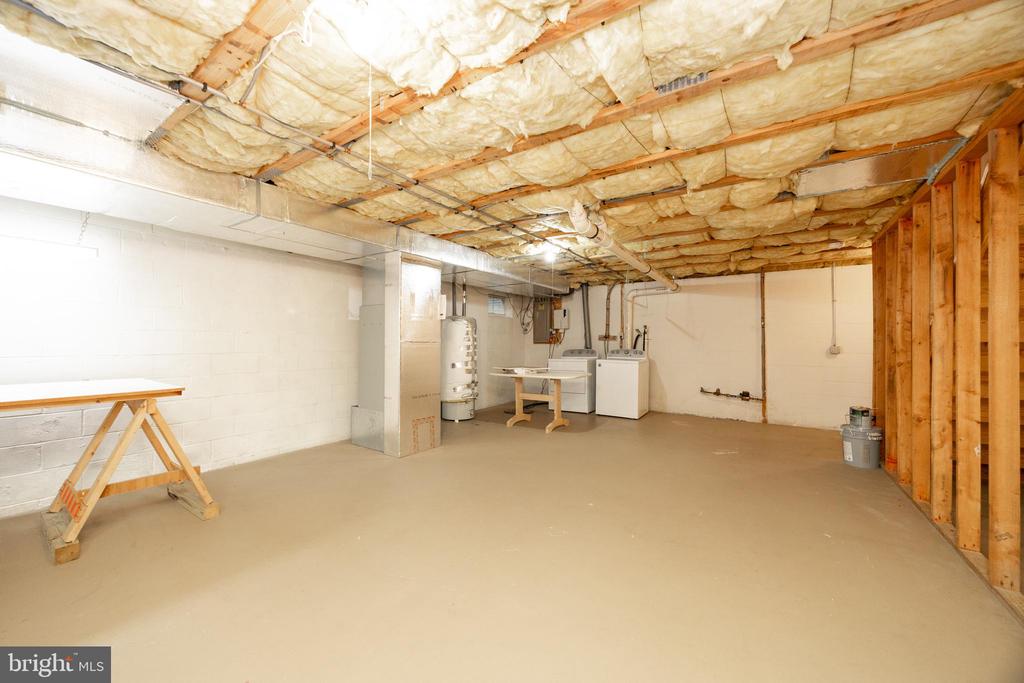 525 PICKERING STATION DRIVE