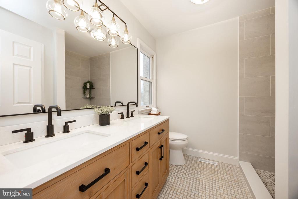 525 PICKERING STATION DRIVE