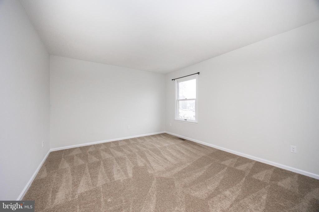 525 PICKERING STATION DRIVE