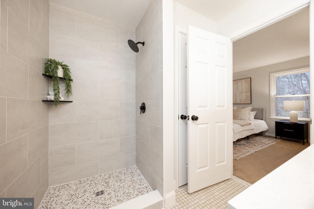525 PICKERING STATION DRIVE