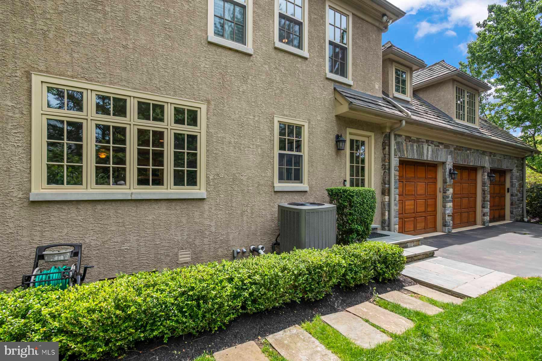 2 Matlack Ln