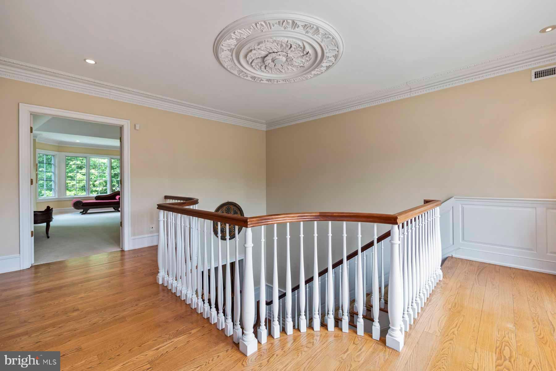 2 Matlack Ln