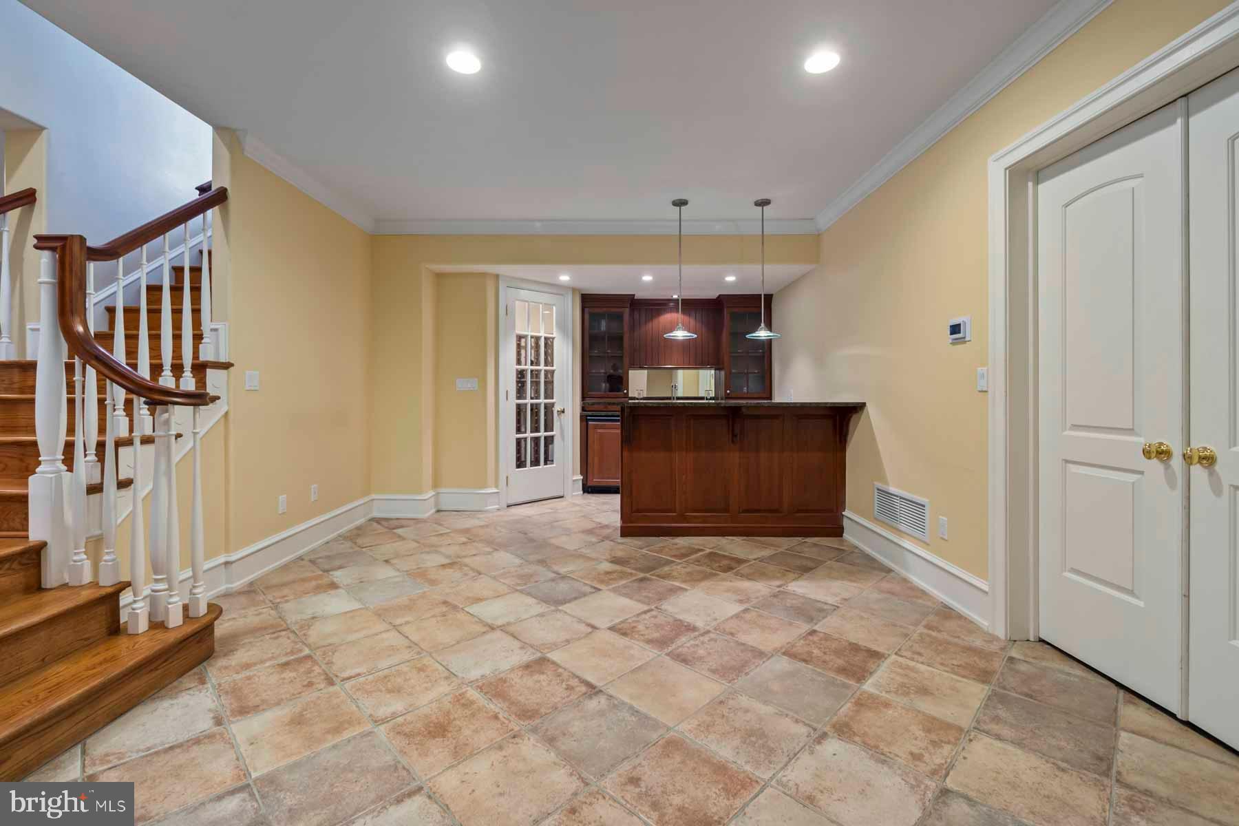 2 Matlack Ln