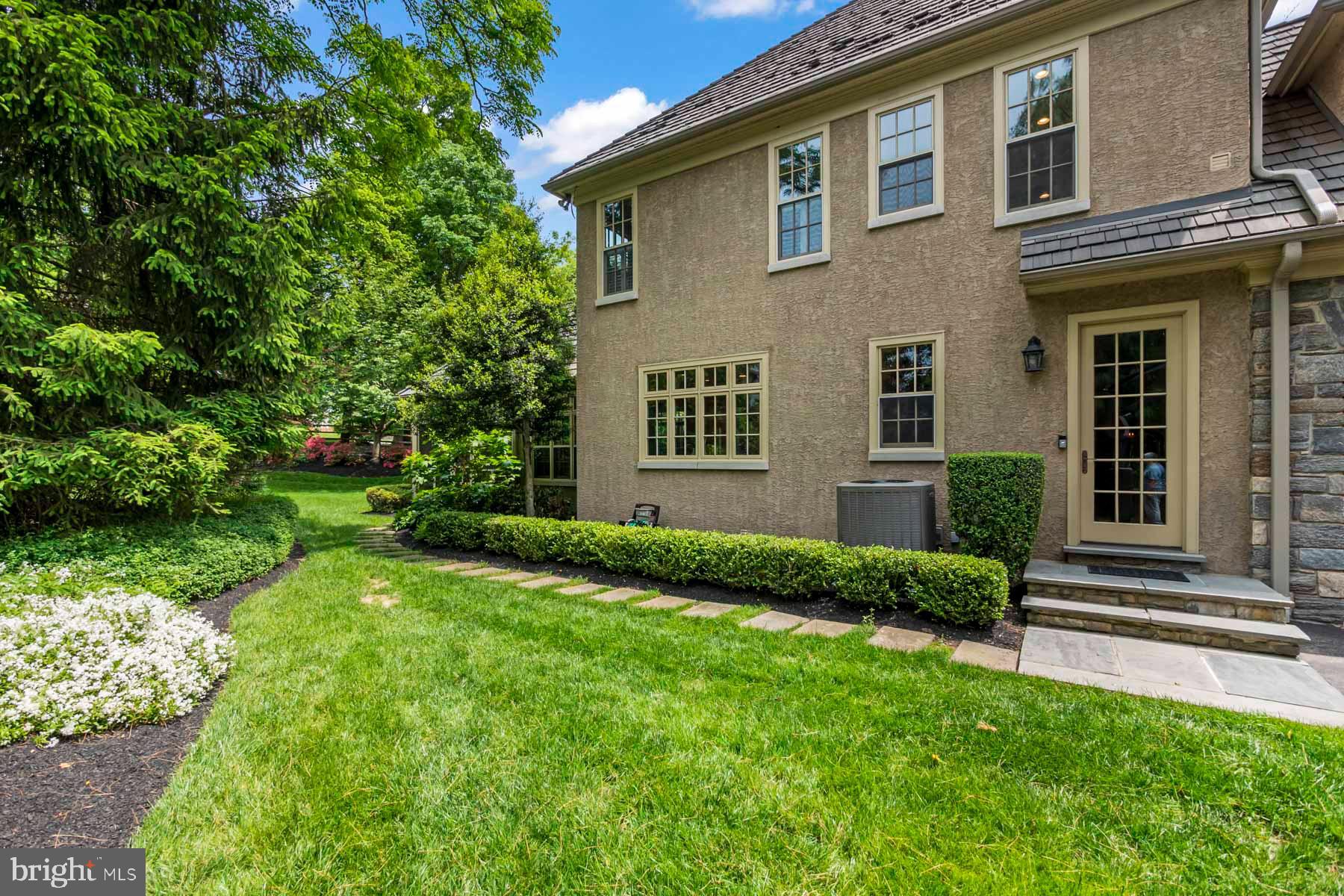 2 Matlack Ln