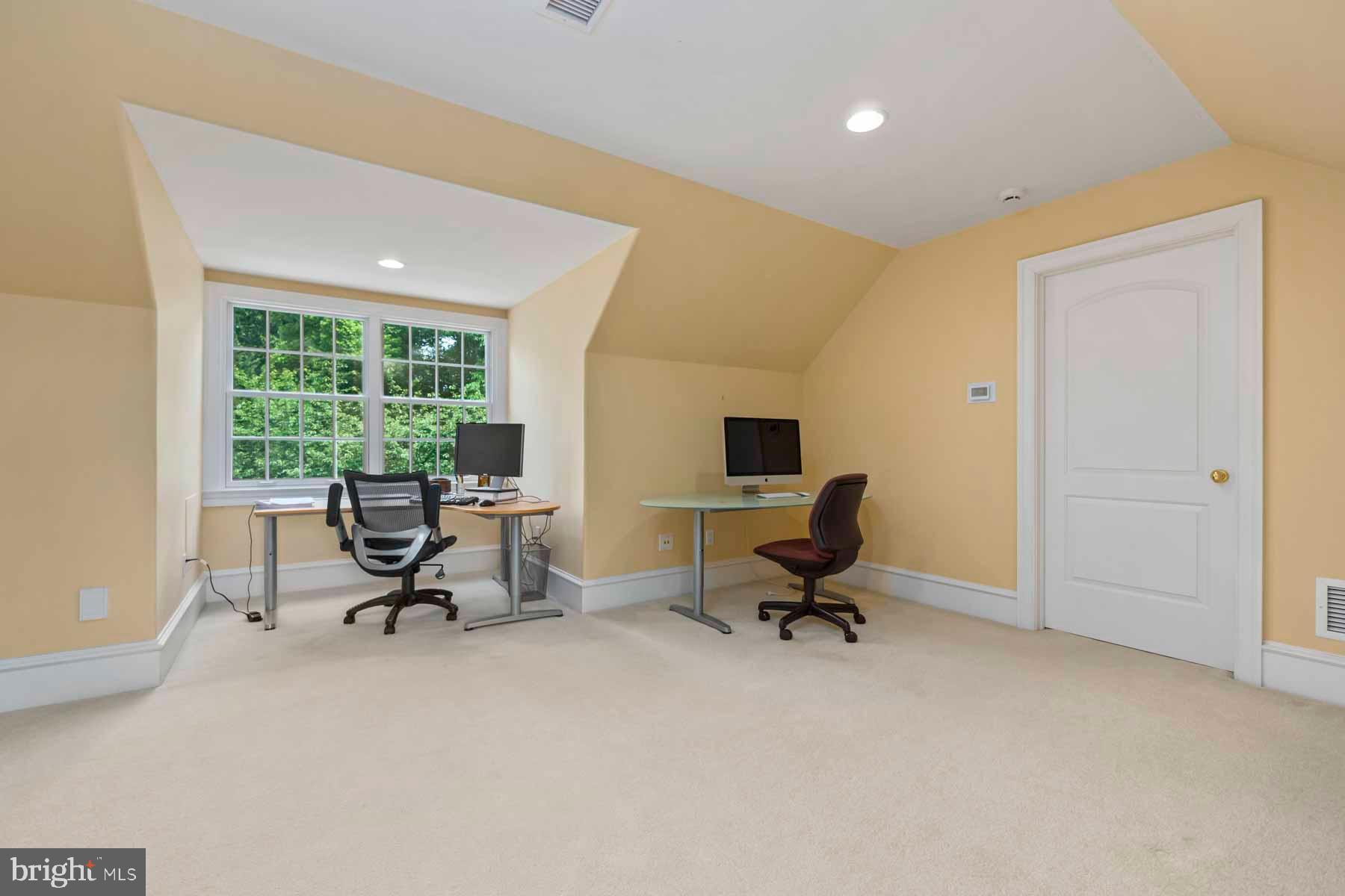 2 Matlack Ln