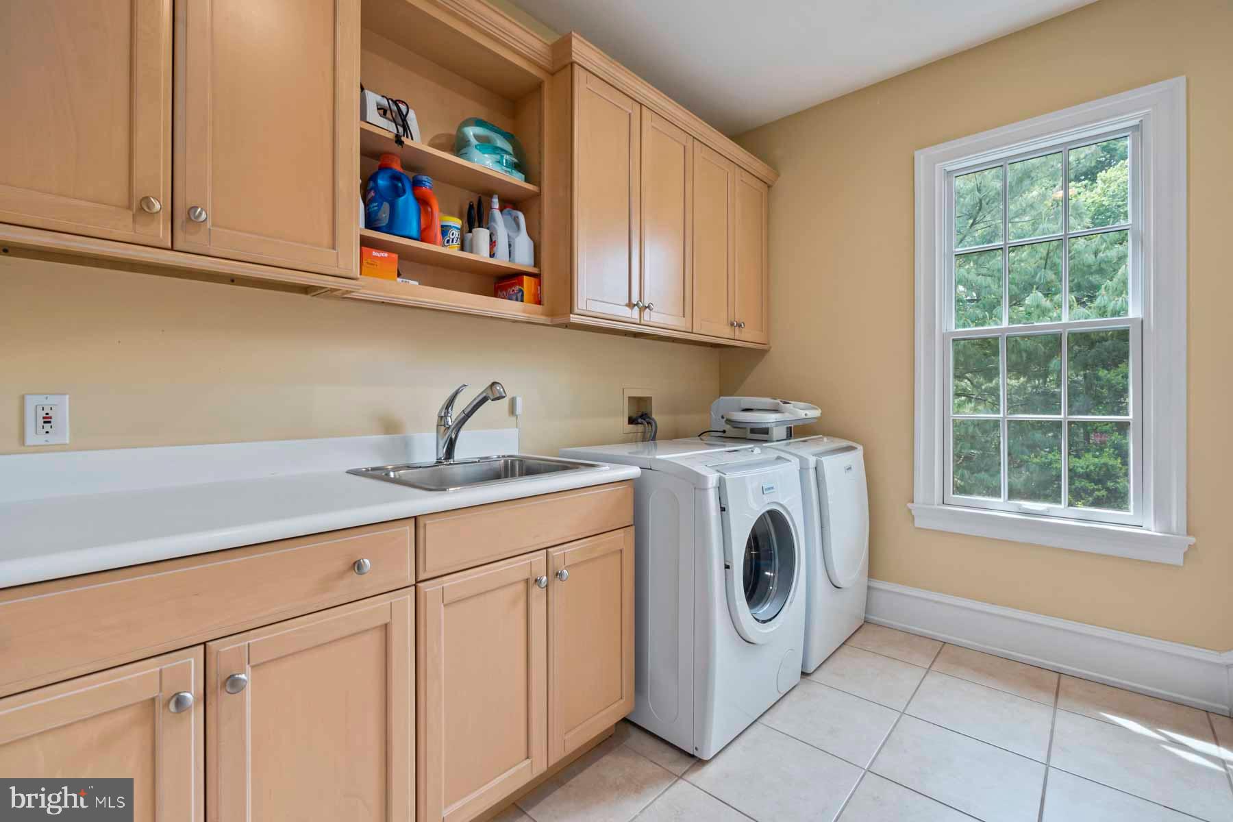 2 Matlack Ln