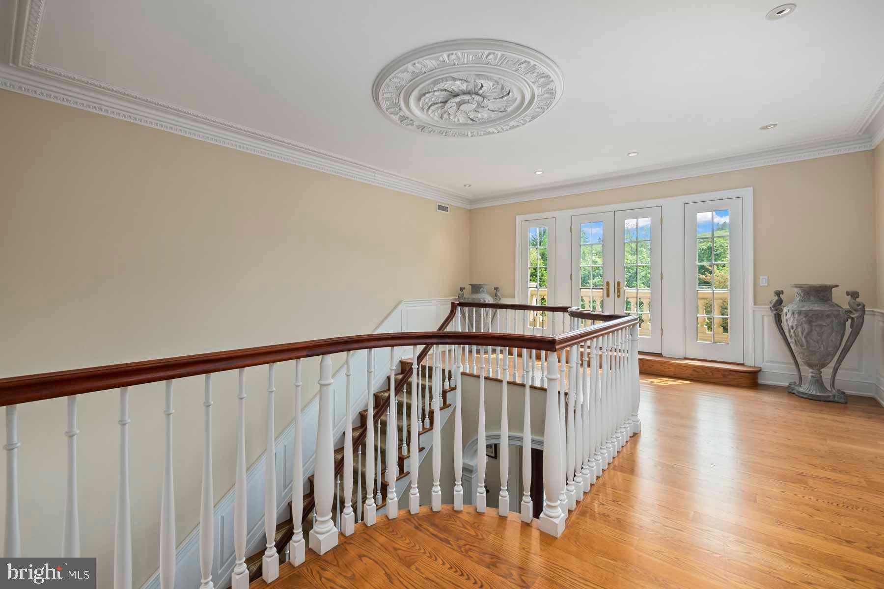 2 Matlack Ln
