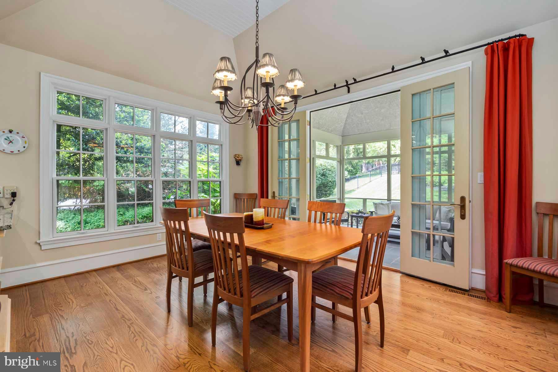 2 Matlack Ln