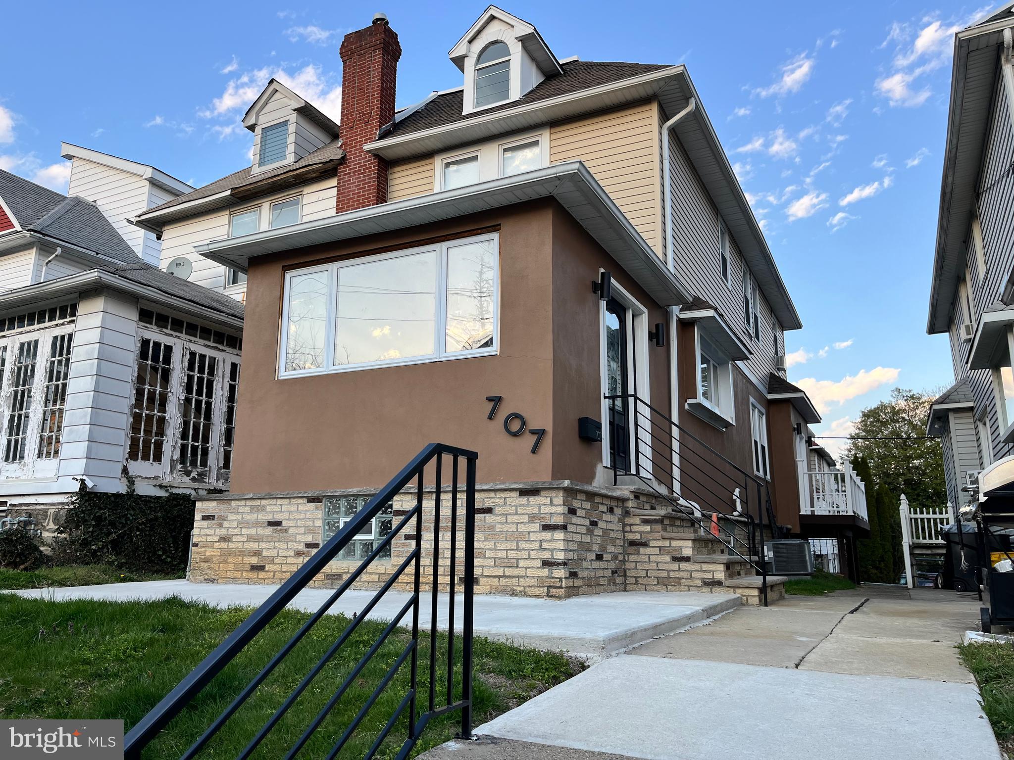 707 Fern St