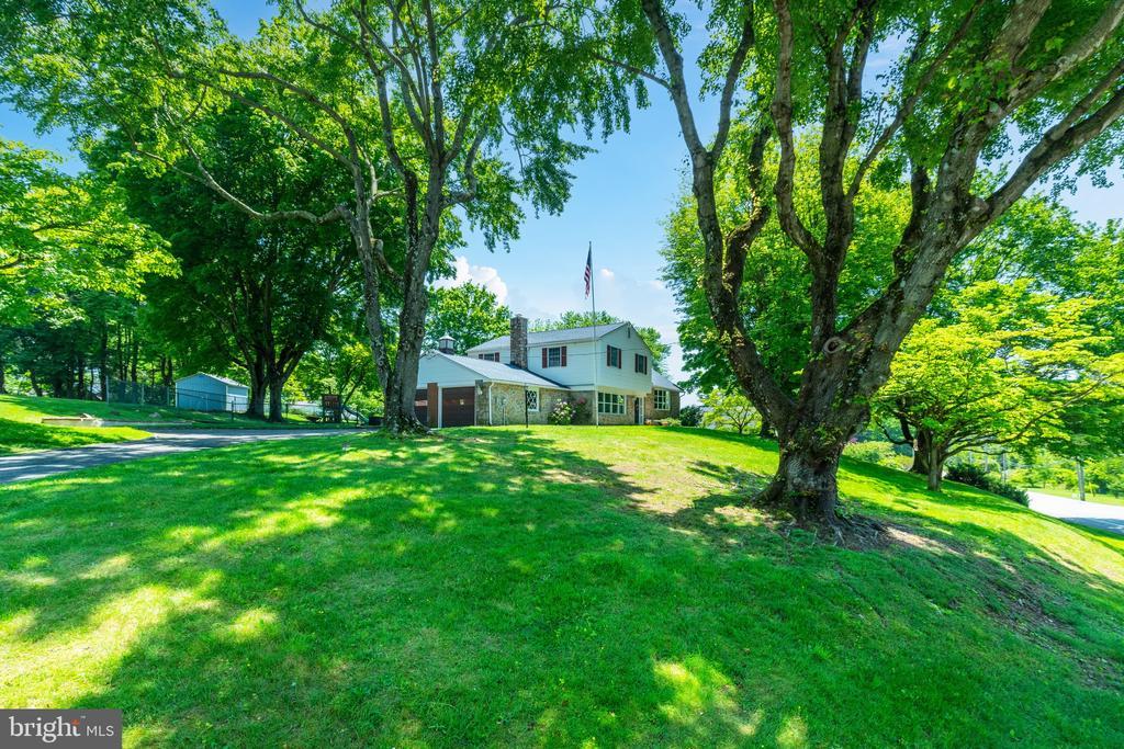 400 Bishop Hollow Rd