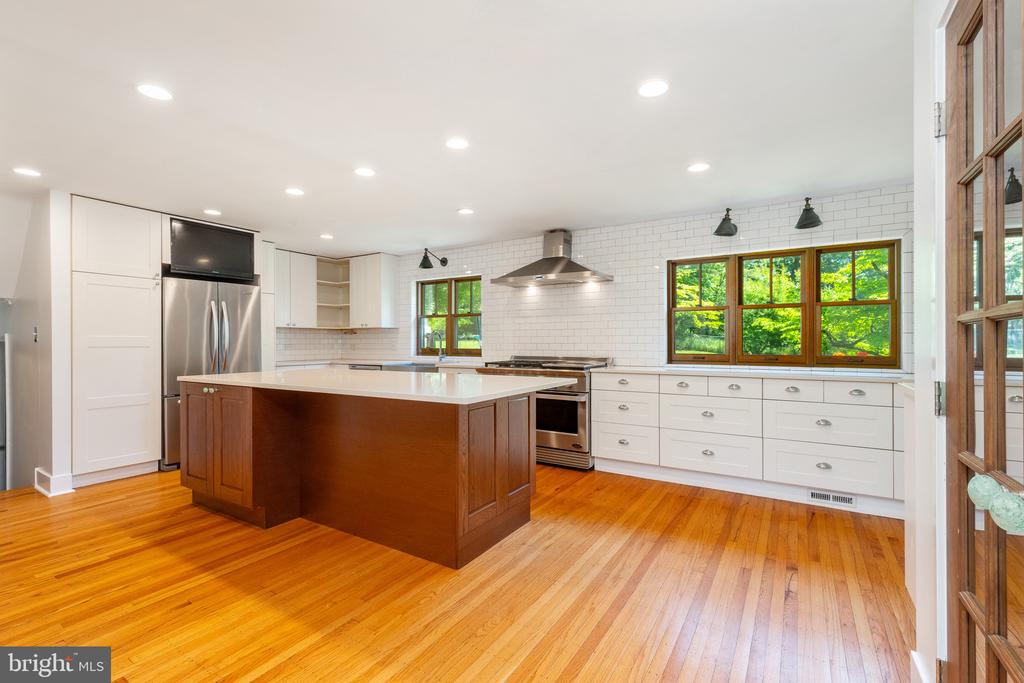 400 Bishop Hollow Rd