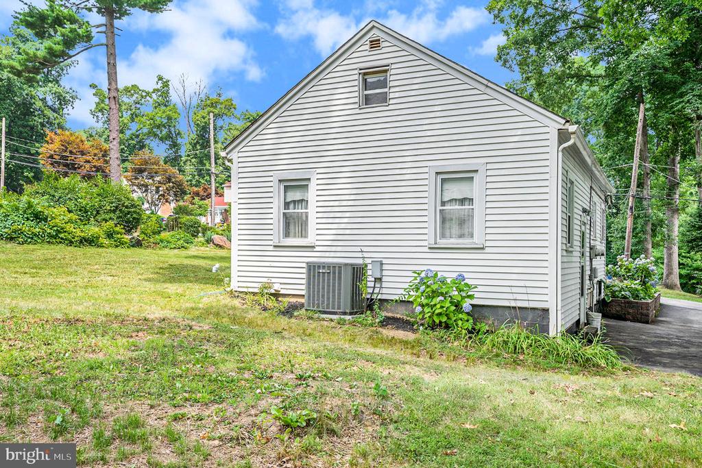 8 Chestnut Rd