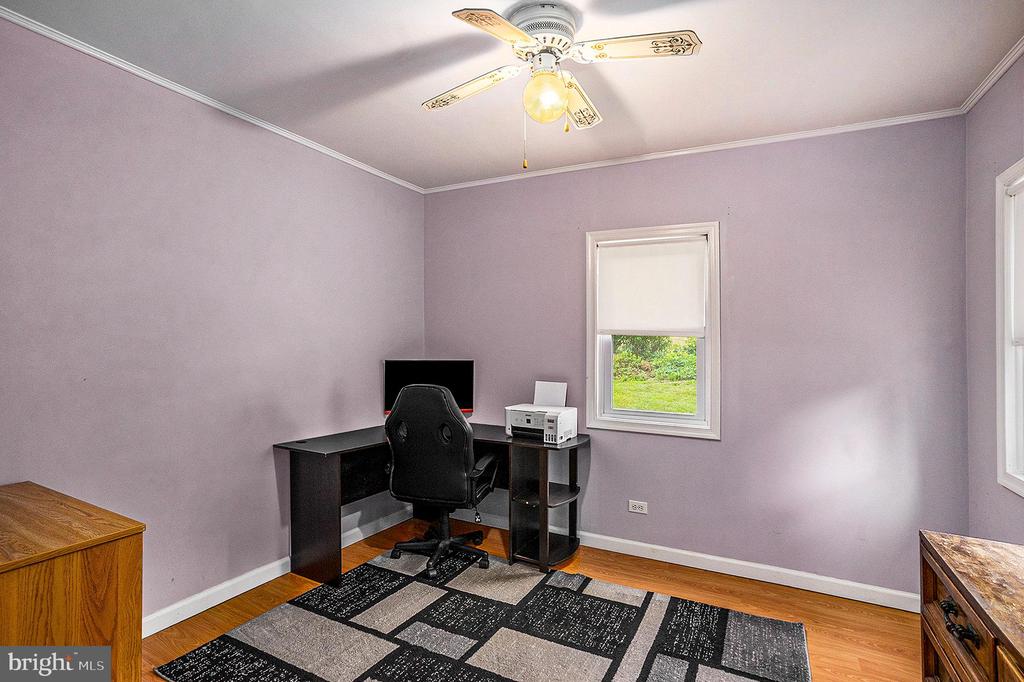 8 Chestnut Rd