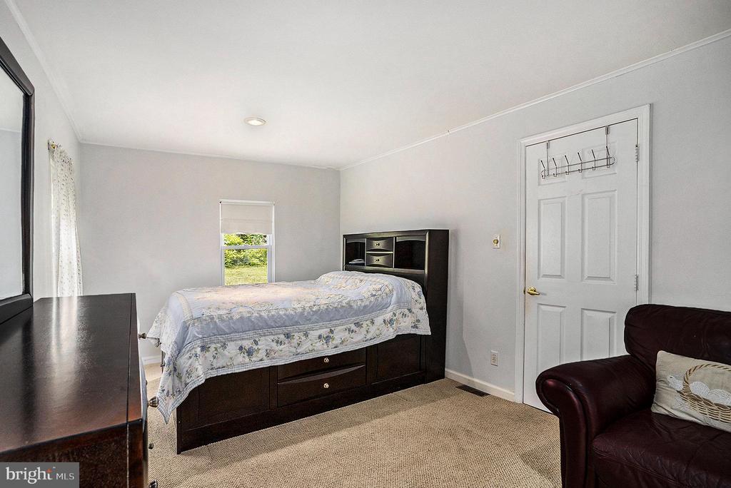 8 Chestnut Rd