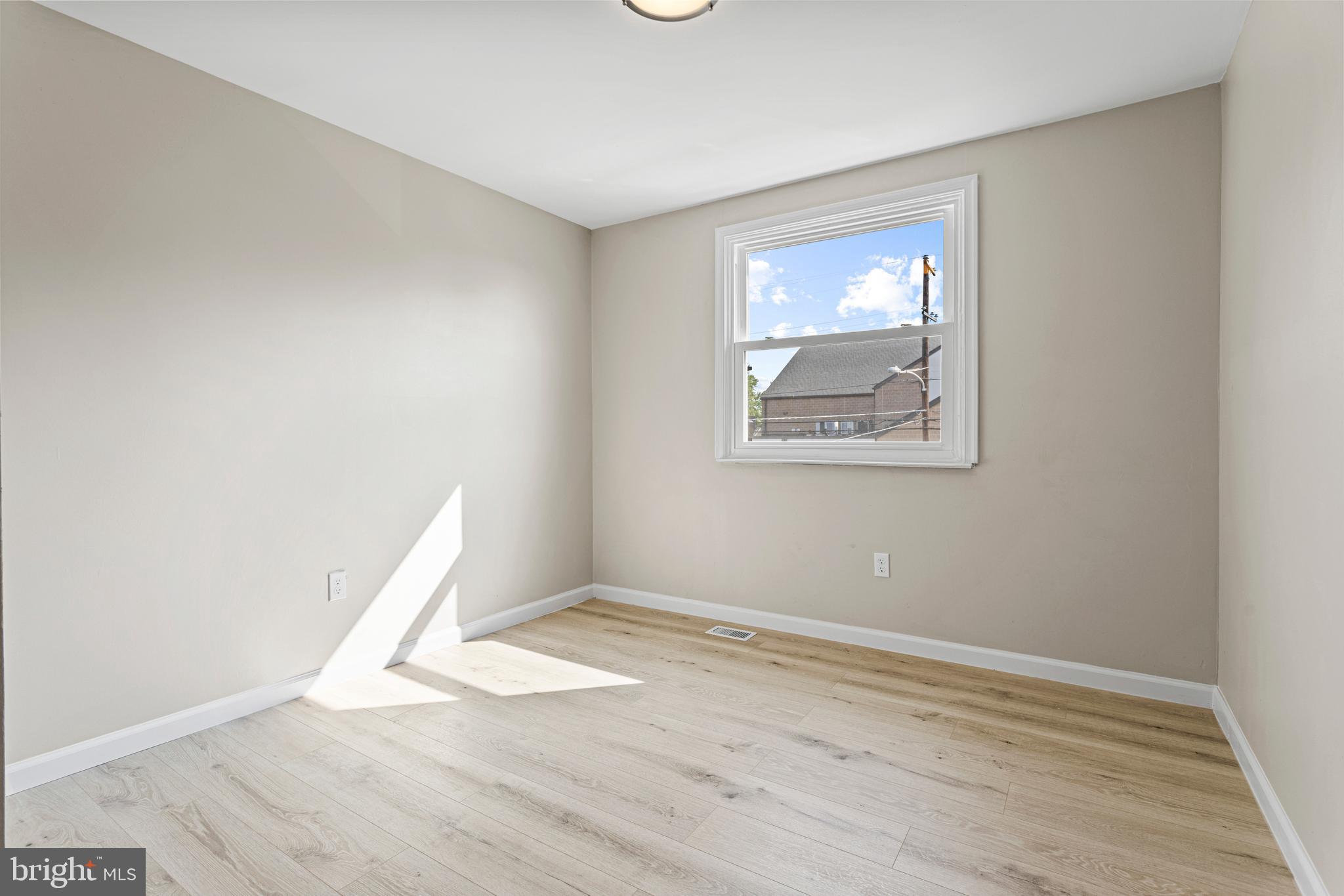 900 Clifton Ave