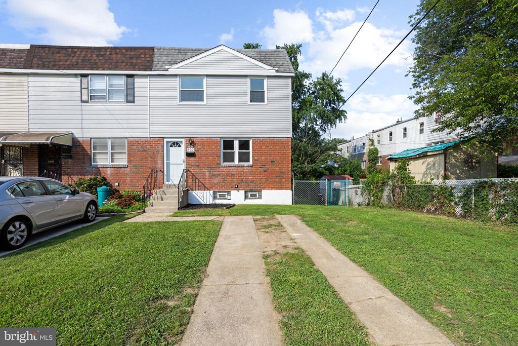 900 Clifton Ave