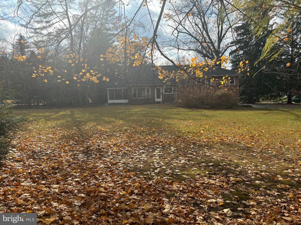 18 Williams Rd