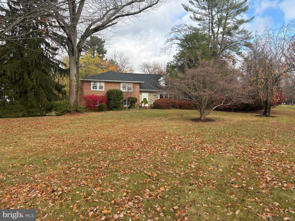 18 Williams Rd