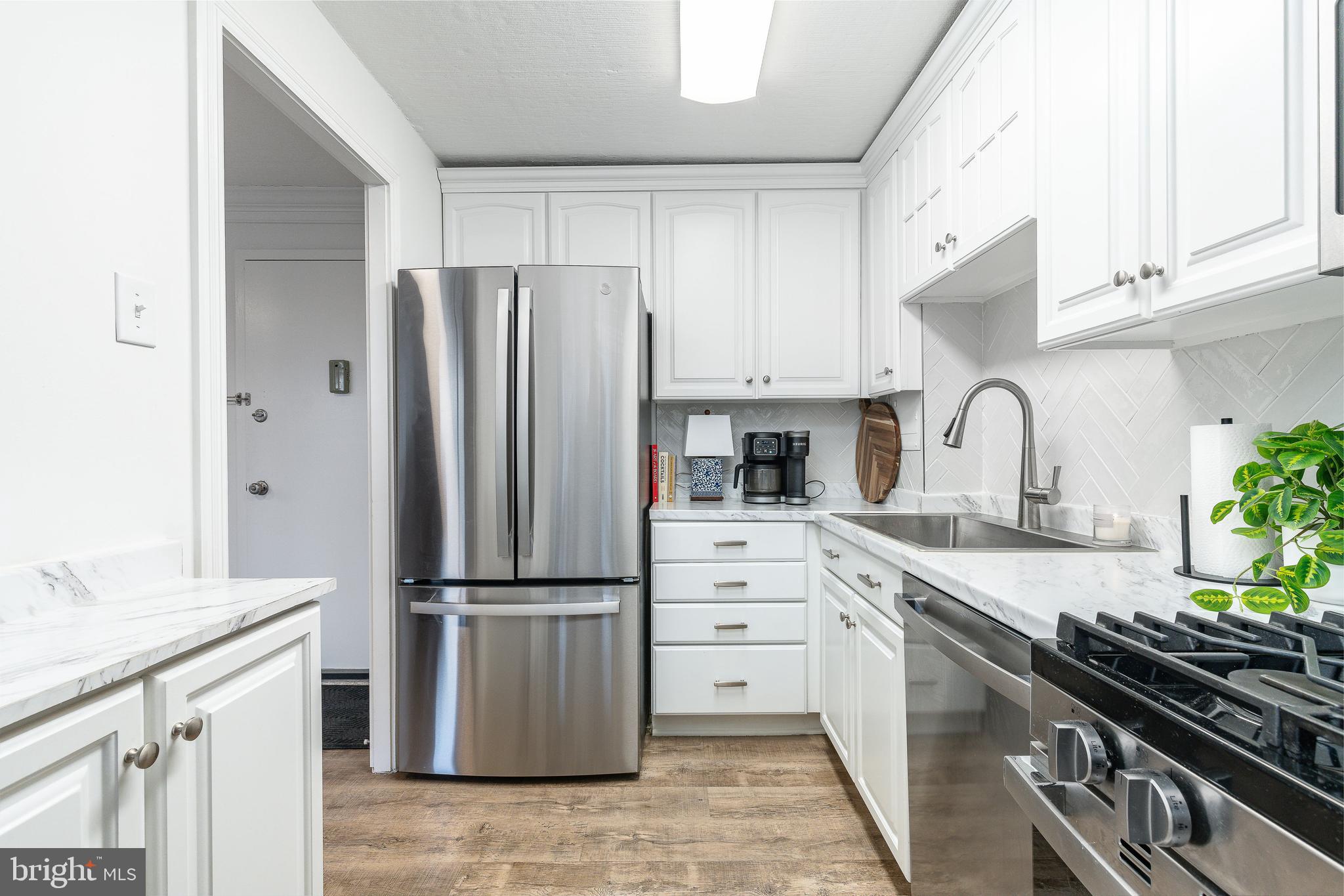 1030 E LANCASTER AVENUE 216