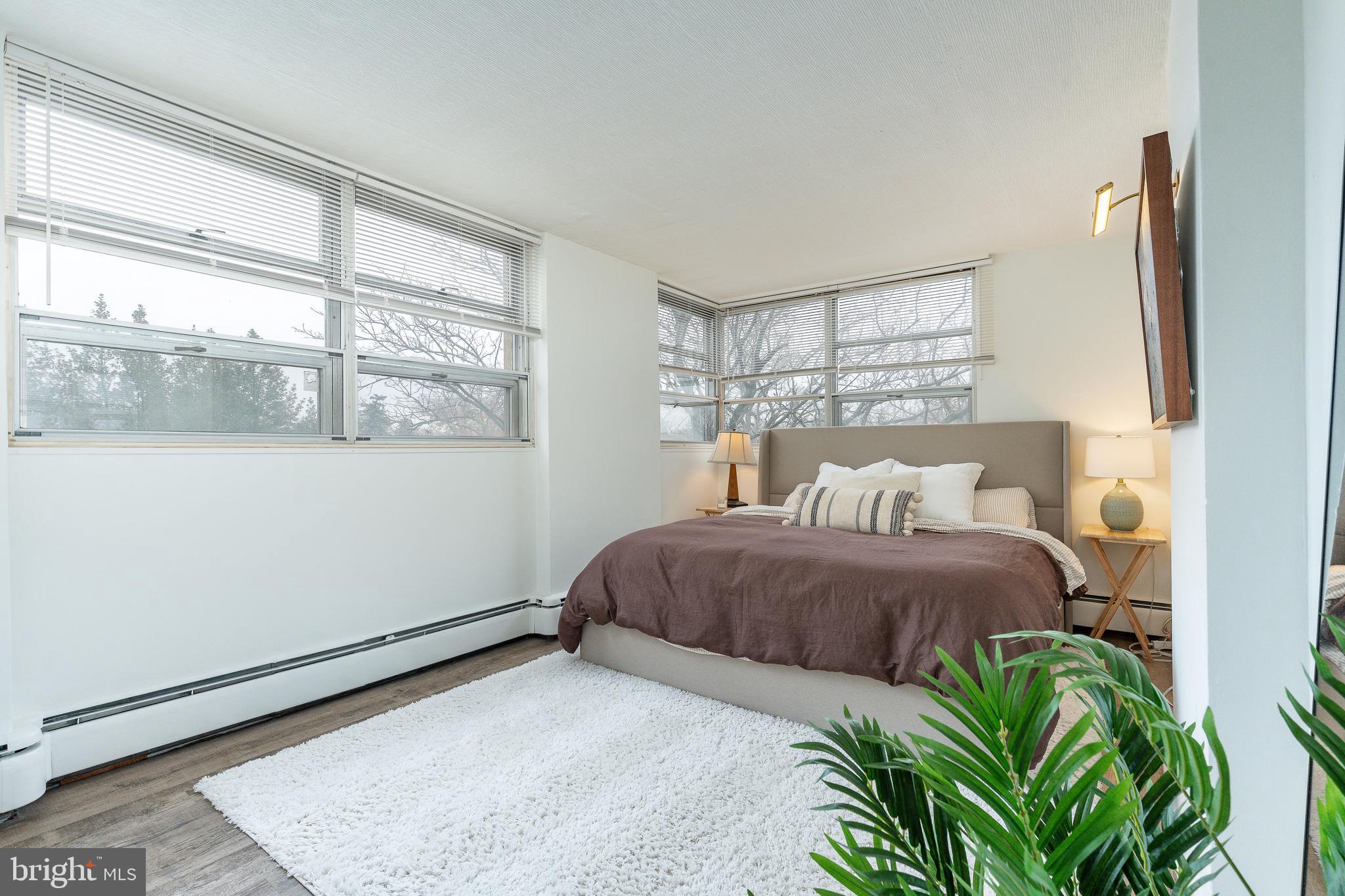 1030 E LANCASTER AVENUE 216