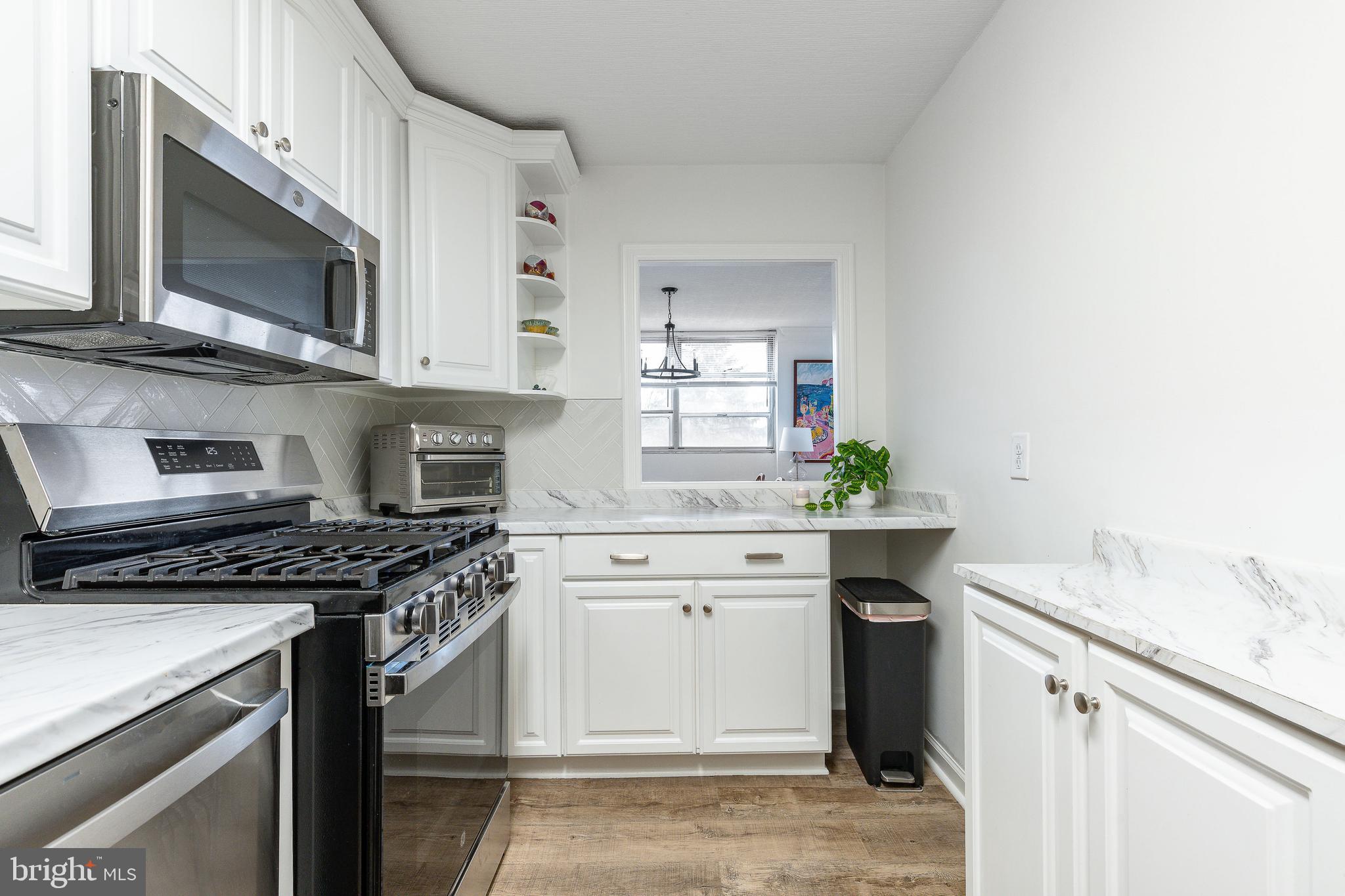 1030 E LANCASTER AVENUE 216