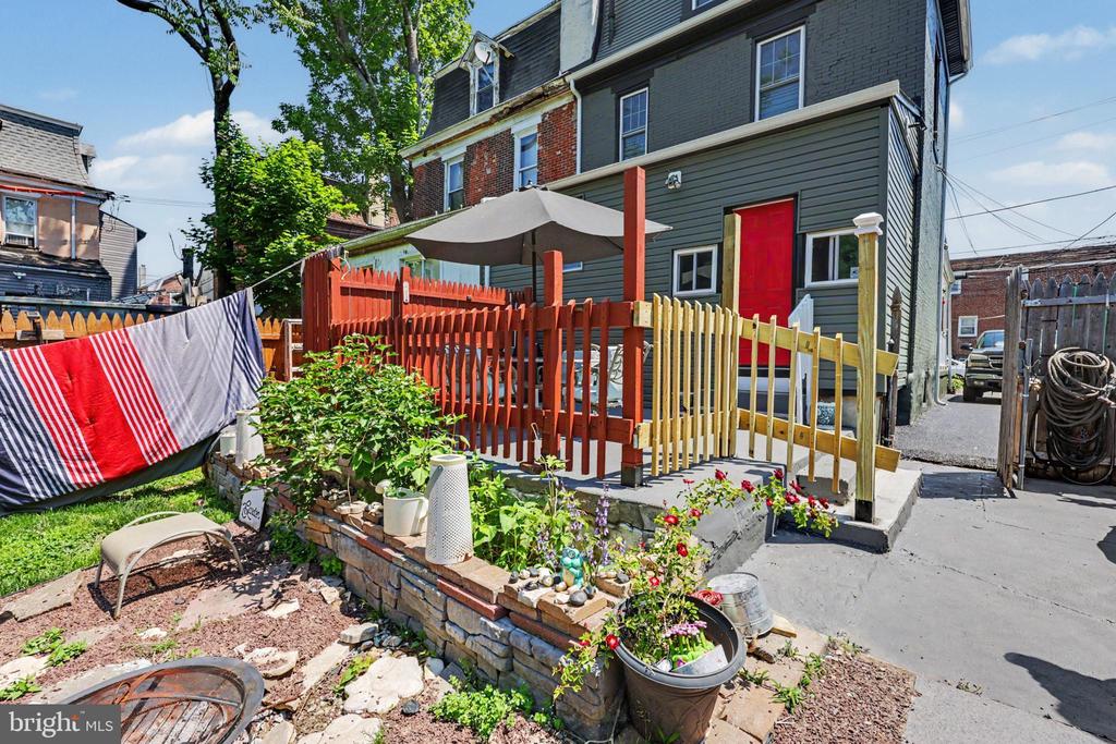 410 S 7TH STREET