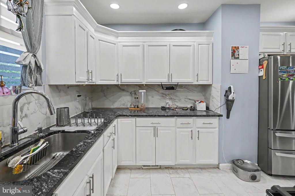 410 S 7TH STREET