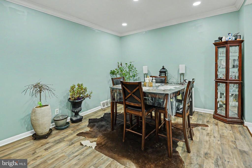 410 S 7TH STREET
