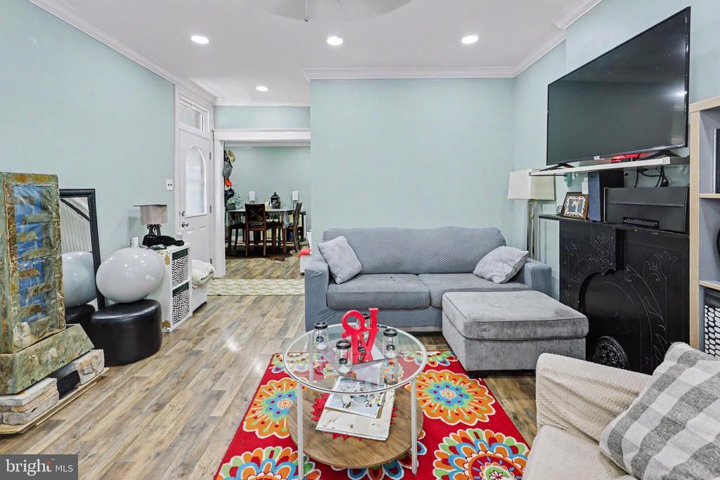 410 S 7TH STREET