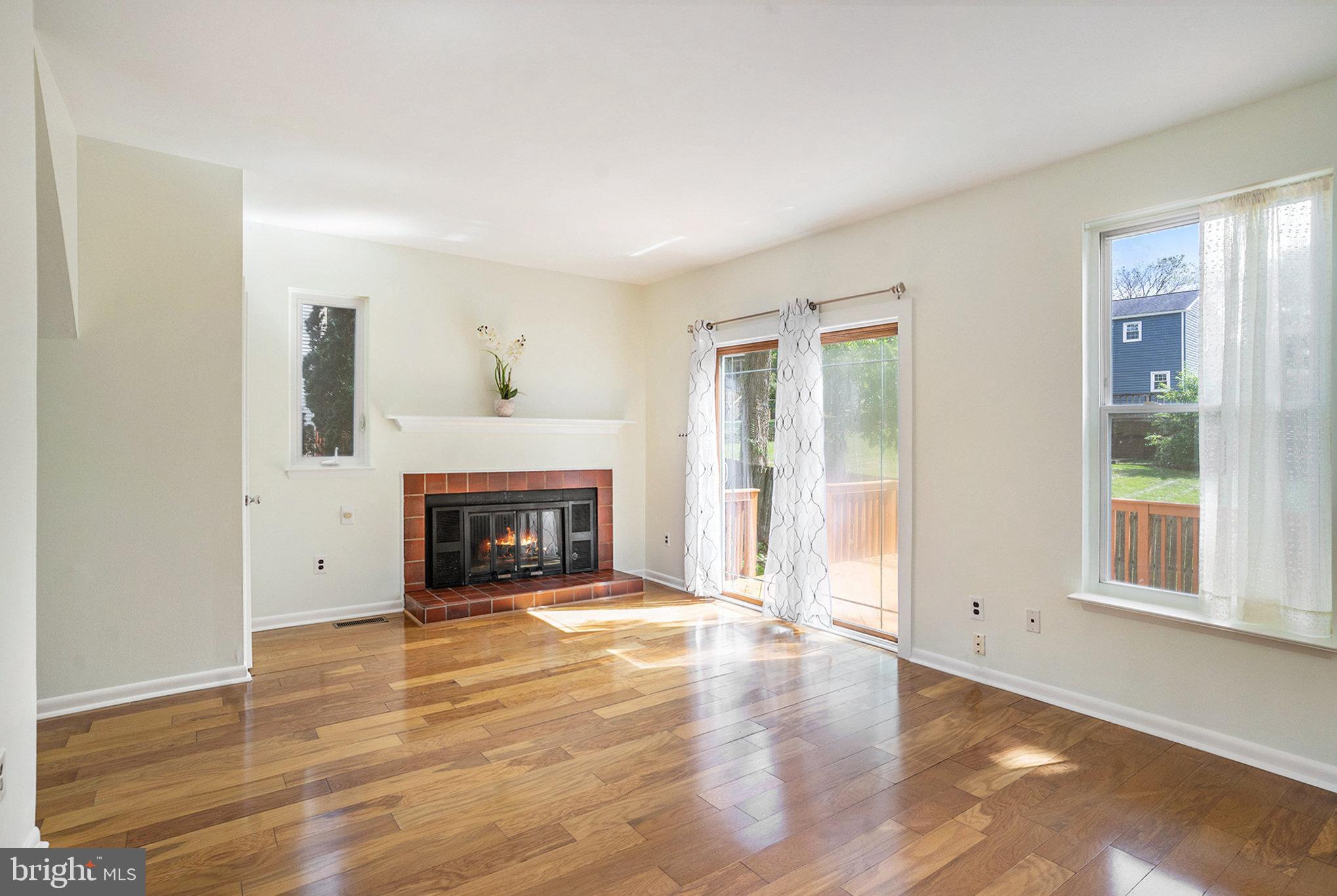 112 Hamlet Dr