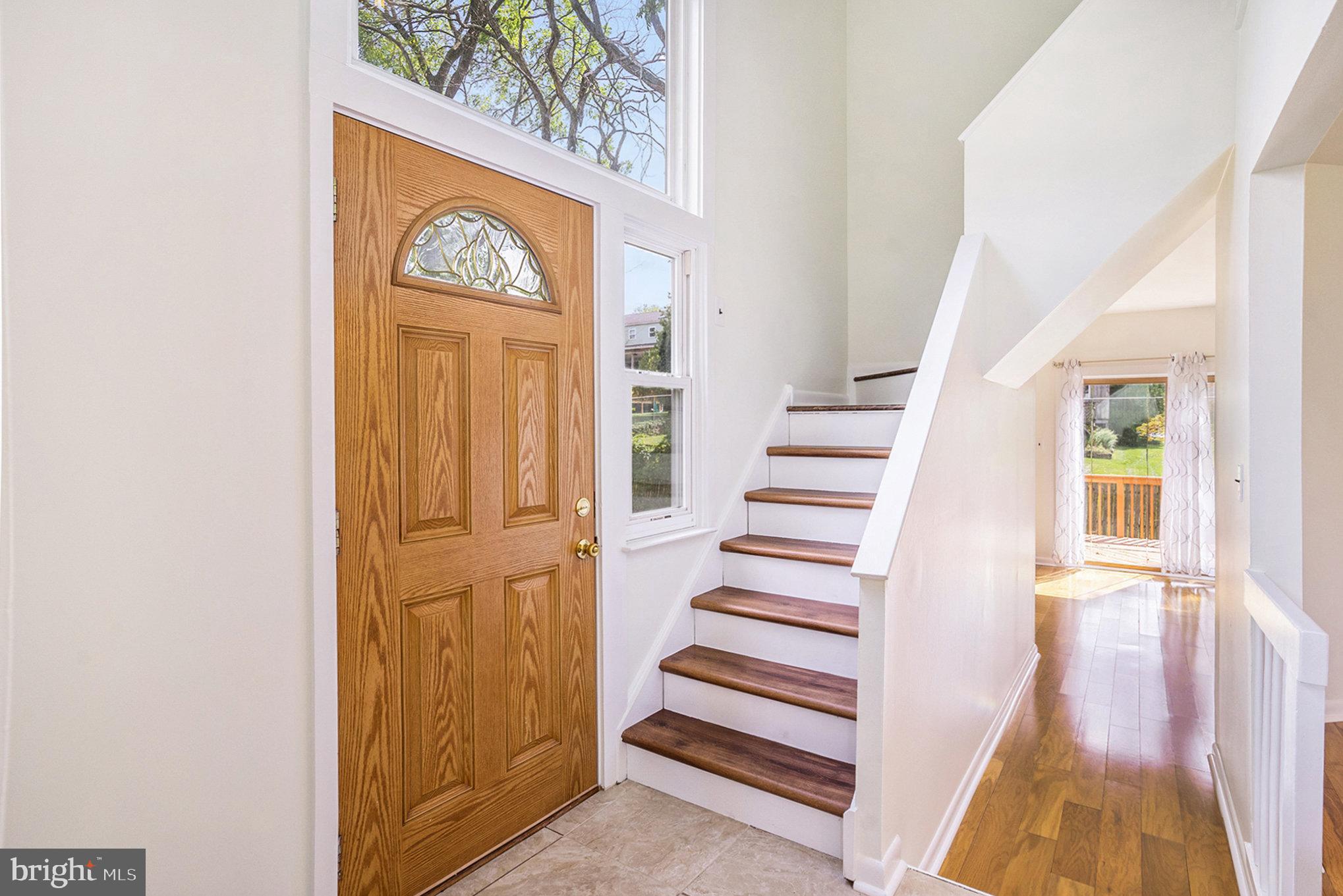 112 Hamlet Dr