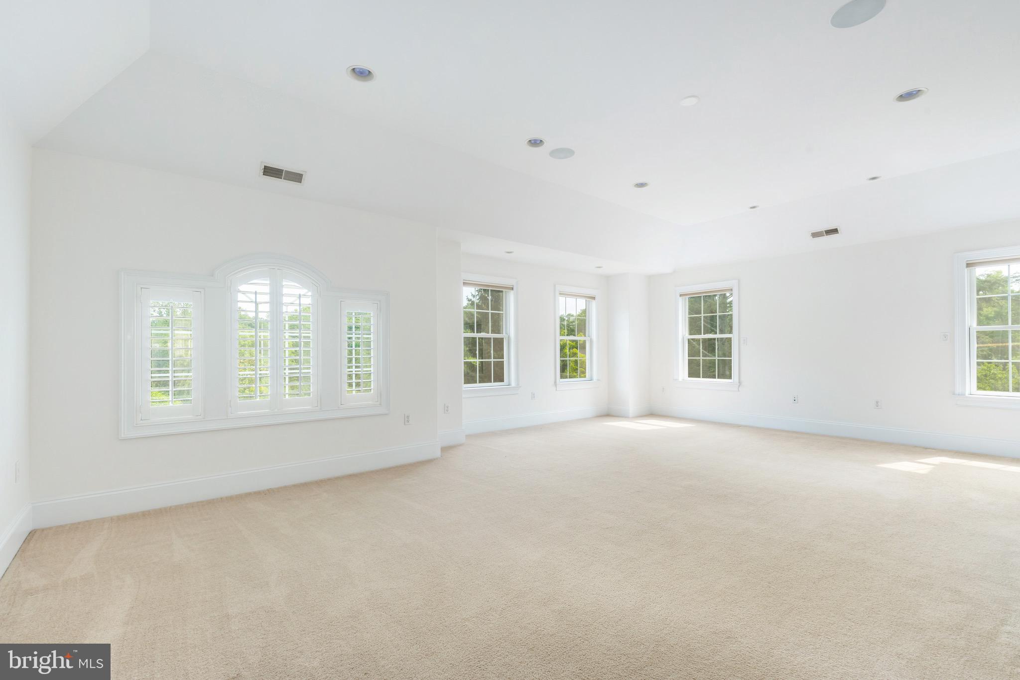 333 Greenbank Rd