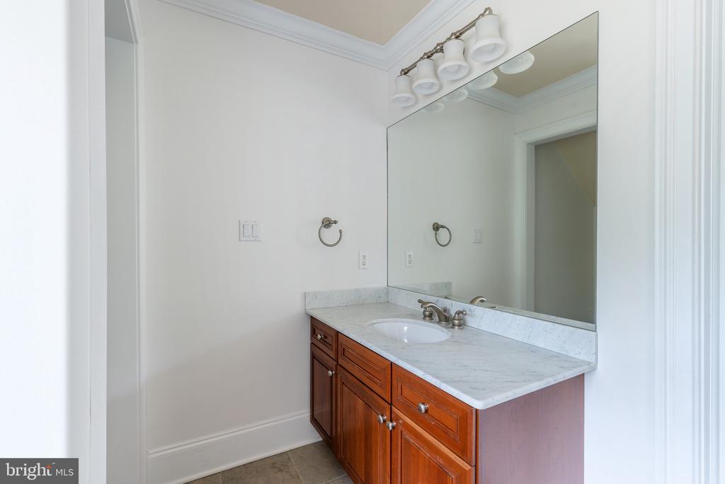 333 Greenbank Rd