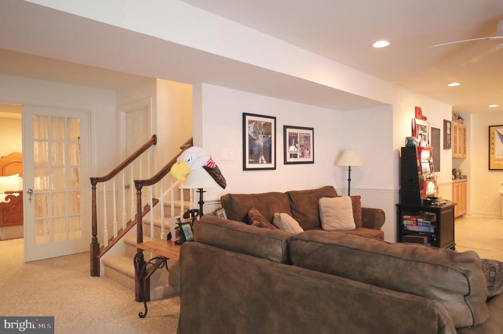 3674 Copper Beech Cir