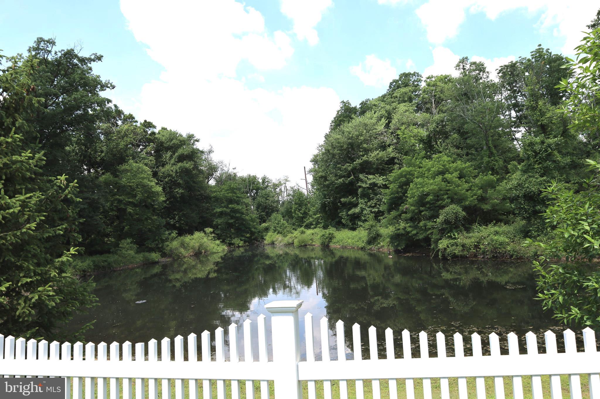 3674 Copper Beech Cir