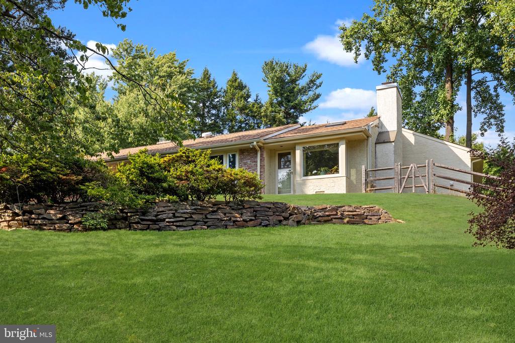 1364 Welsh Rd