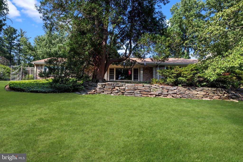 1364 Welsh Rd